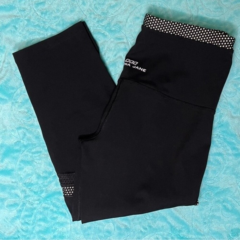Lorna Jane Black High Waisted Crop Leggings